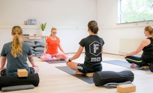 Bonus Lessen Special Yoga - Tineke Gommans